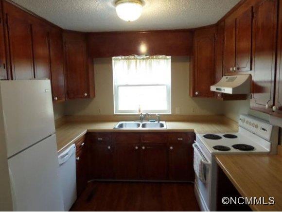 Property image 4 at 28 Capri Lane 1a, Hendersonville, NC 28791