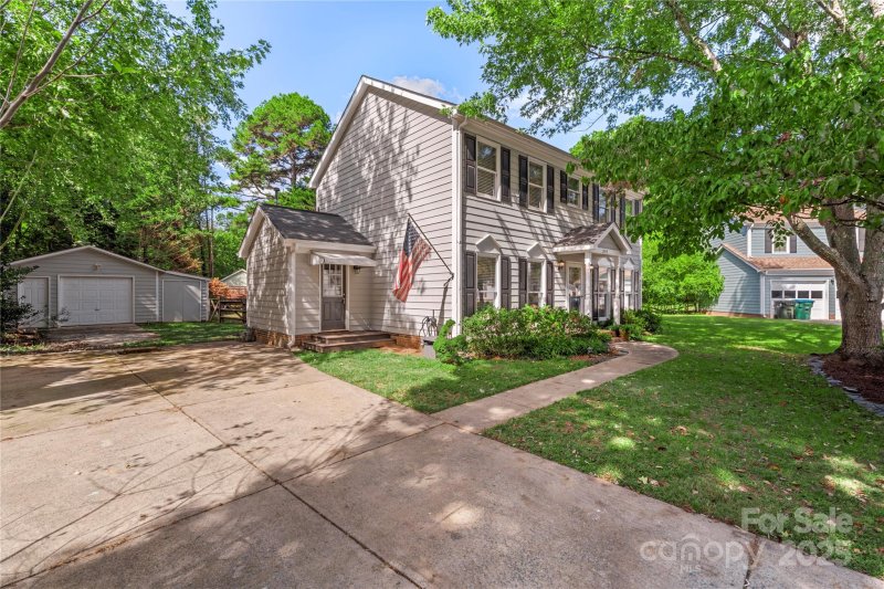 Property image 3 of 2519 Fitzpatrick Lane in The Heathers, Matthews, NC 28105