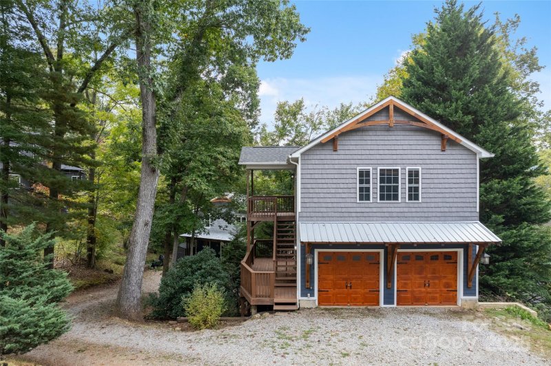 Property image 2 of 64 Hoosier Court in Hickory Hills, Lake Junaluska, NC 28745