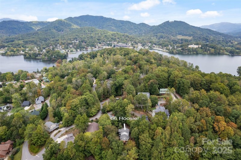 Property image 5 of 64 Hoosier Court in Hickory Hills, Lake Junaluska, NC 28745