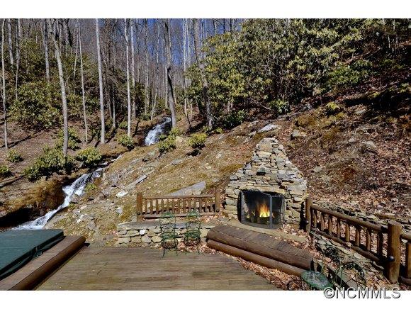 Property image 2 at 310 Loveland Dr, Maggie Valley, NC 28751