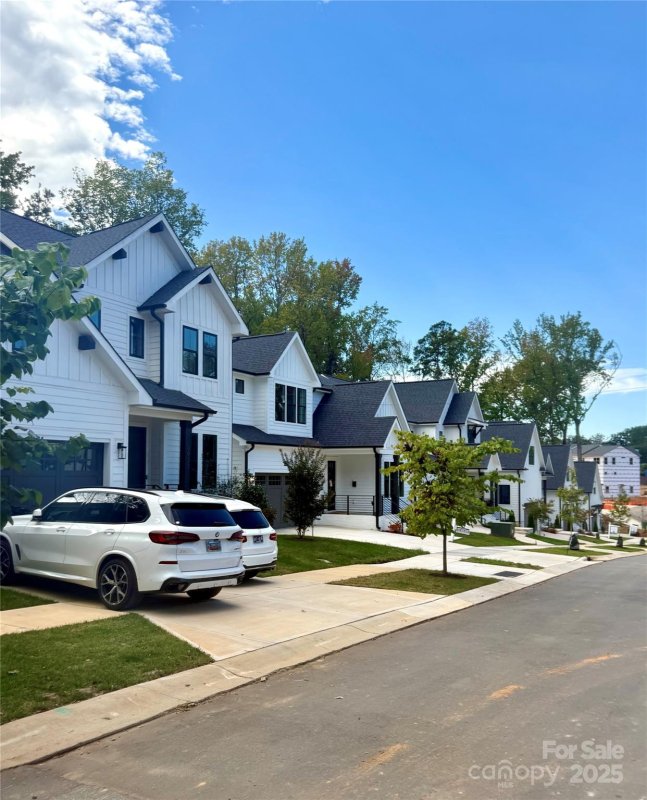 Property image 4 at 3846 Avalon Avenue, Charlotte, NC 28208