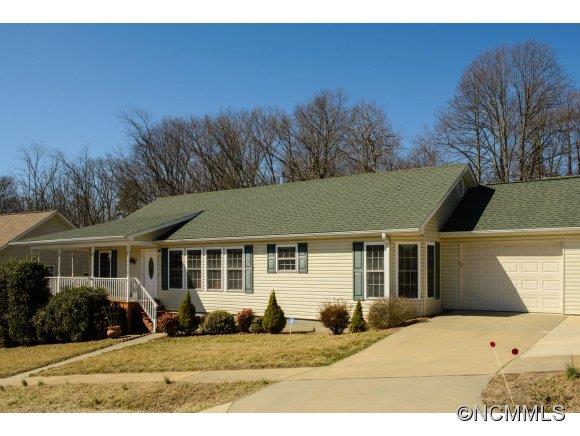 Property image 2 at 7 Grove Garden Avenue, Candler, NC 28715