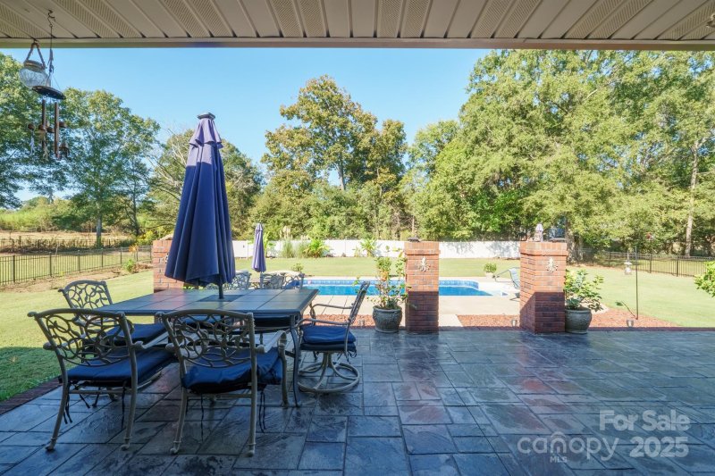 Property image 3 of 8316 Quail Hollow Drive in Stallings Glen, Harrisburg, NC 28075