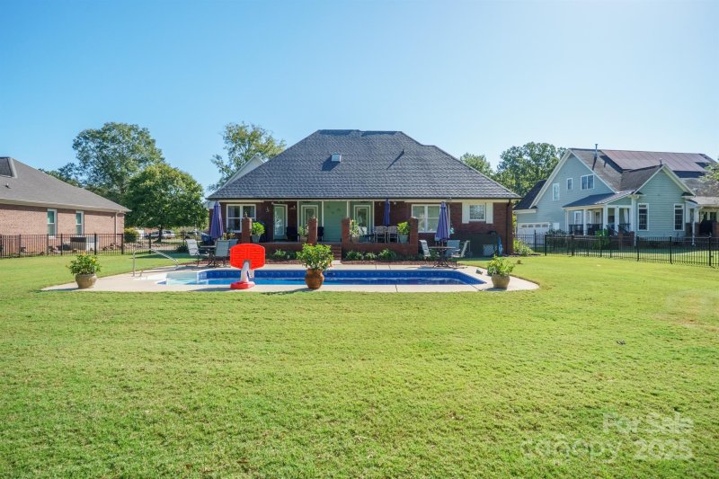 Property image 4 of 8316 Quail Hollow Drive in Stallings Glen, Harrisburg, NC 28075