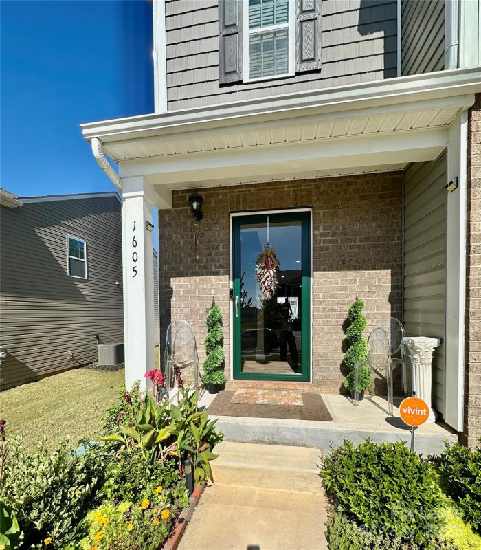 Property image 2 of 1605 Blue Velvet Lane in The Mills at Long Creek, Dallas, NC 28034