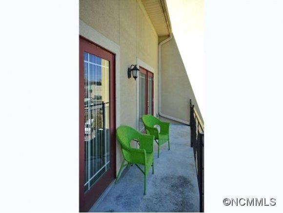 Property image 4 at 475k S Church St, Hendersonville, NC 28792