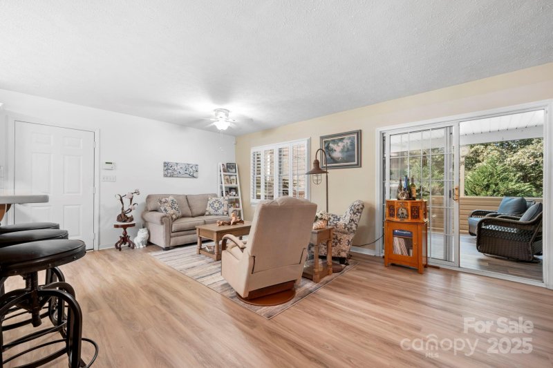 Property image 3 of 3076 Hunters Ridge Court in The Oaks at Hunters Ridge, Morganton, NC 28655