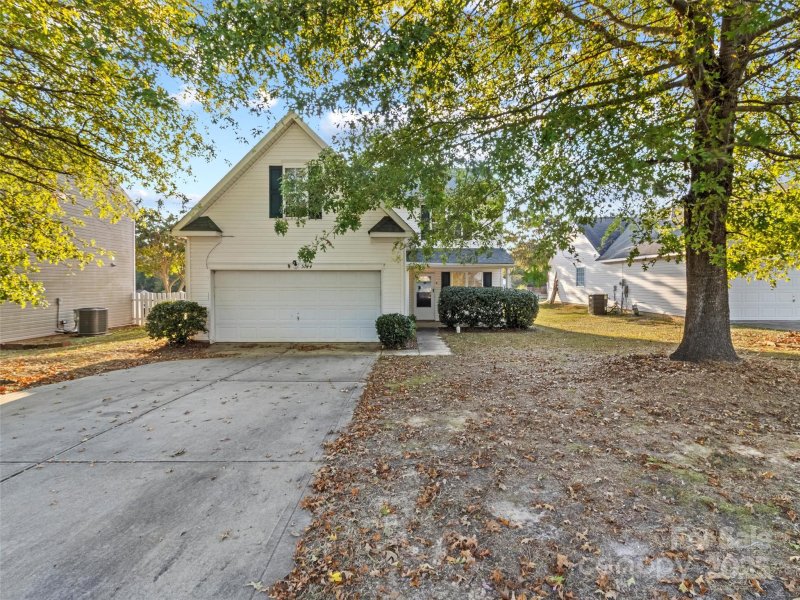 Property image 2 of 5144 Foxmeade Court in Whitehall, Lancaster, SC 29720