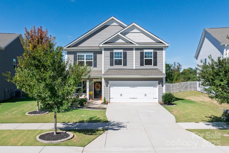 The Pines, Huntersville Community