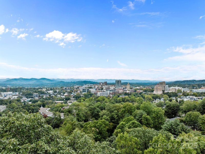 Property image 4 of 64 Ardmion Park in Ardmion Park, Asheville, NC 28801