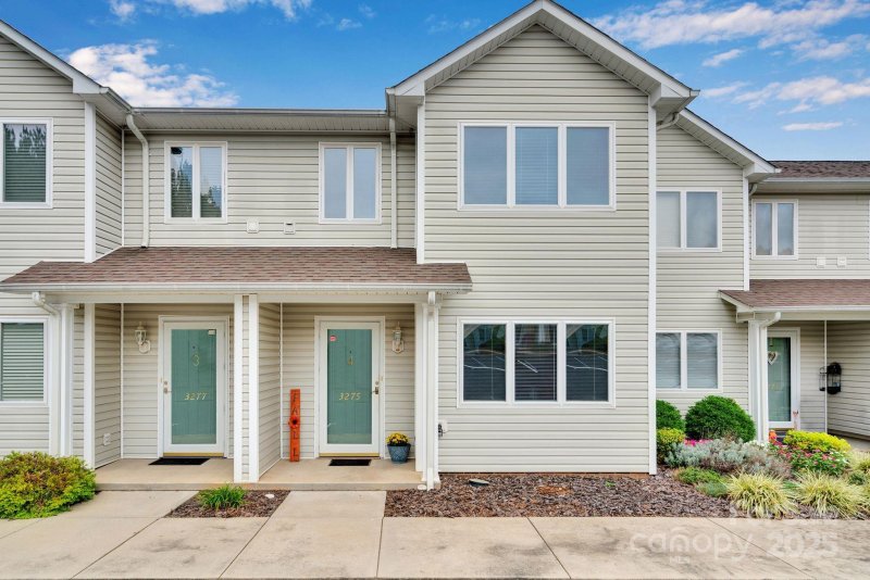 3275 White Oak Court