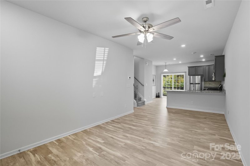 Property image 5 of 7011 Jane Parks Way in McDowell Crossing, Charlotte, NC 28217