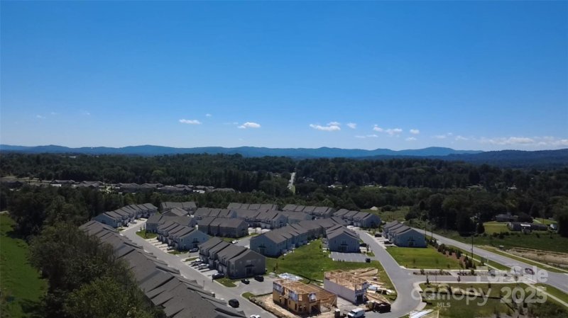 Property image 2 of 350 Creekview Road in Townes at Stonecrest, Hendersonville, NC 28792