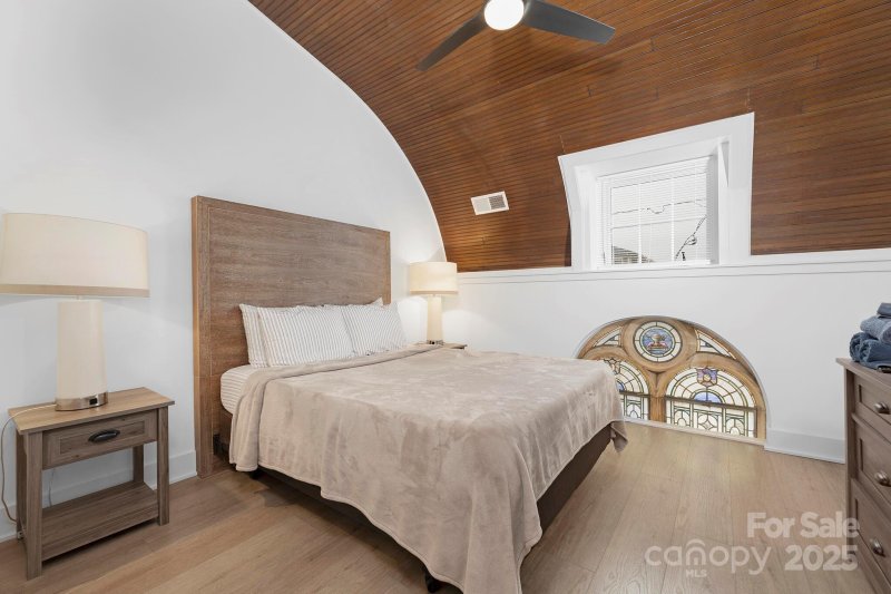 Property image 4 of 201 Grandin Road in The Arches, Charlotte, NC 28208