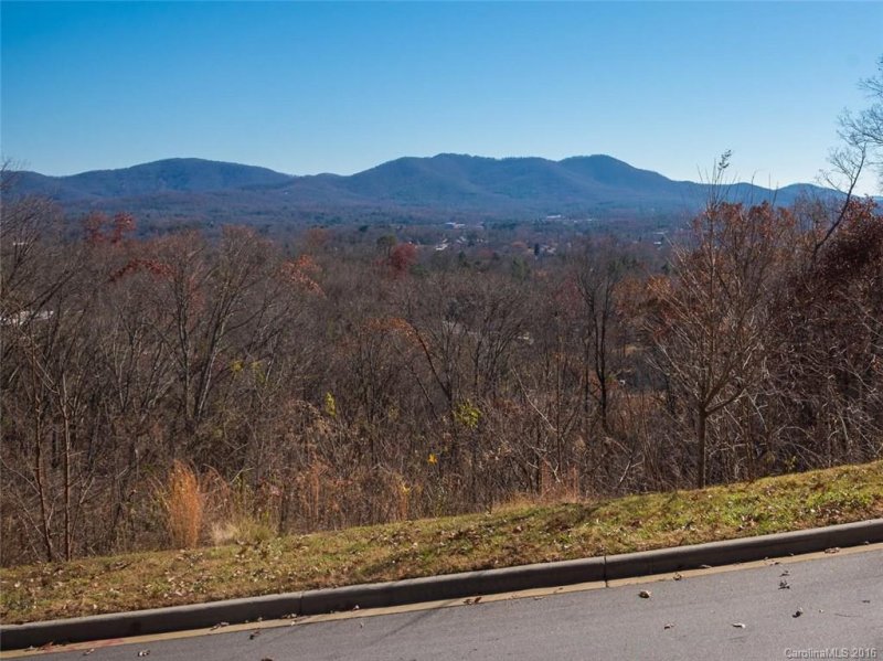 Property image 4 at 22 Samuel Ashe Drive, Asheville, NC 28805