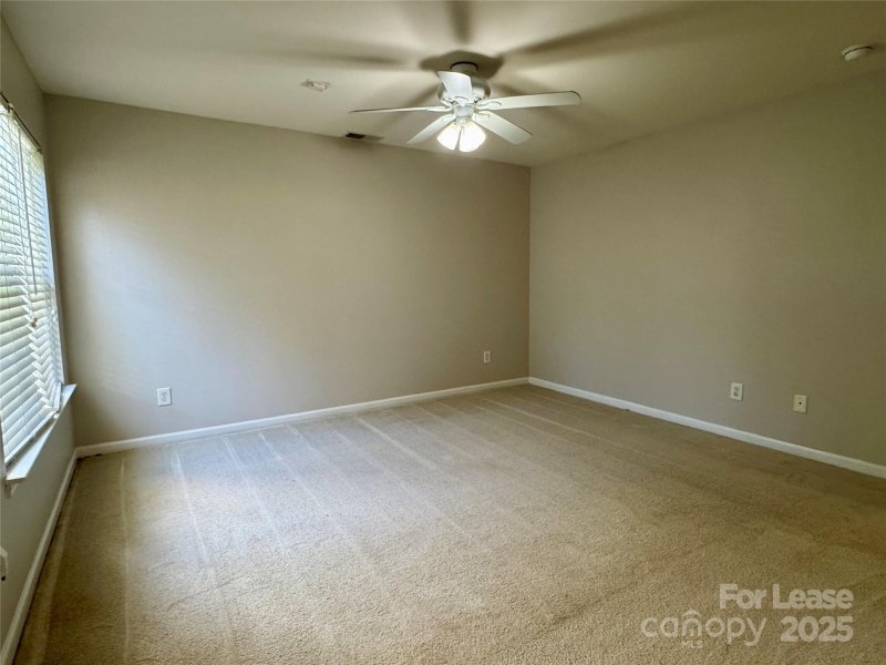 Property image 4 of 316 Langhorne Drive in Riverfront, Mount Holly, NC 28120