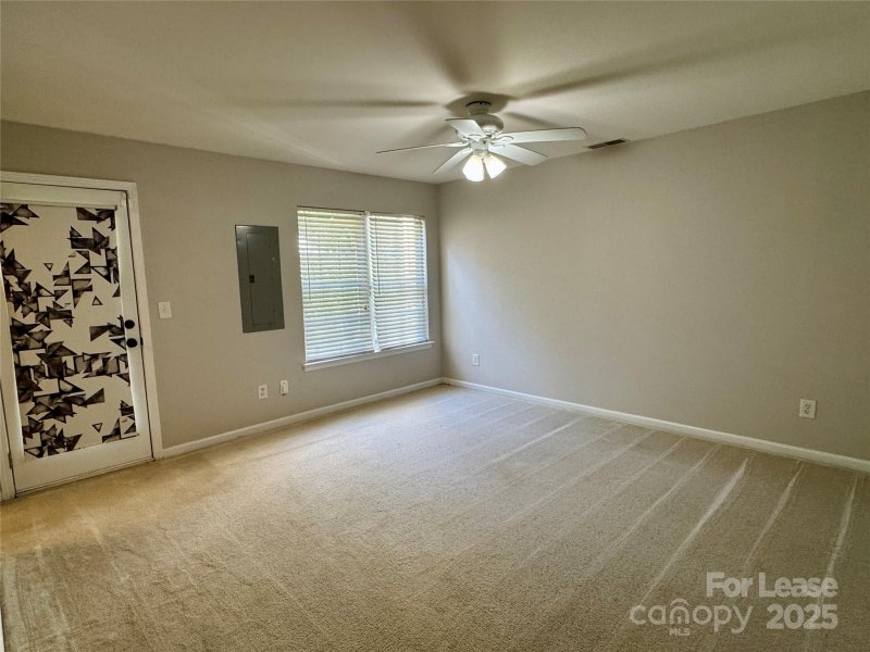 Property image 5 of 316 Langhorne Drive in Riverfront, Mount Holly, NC 28120