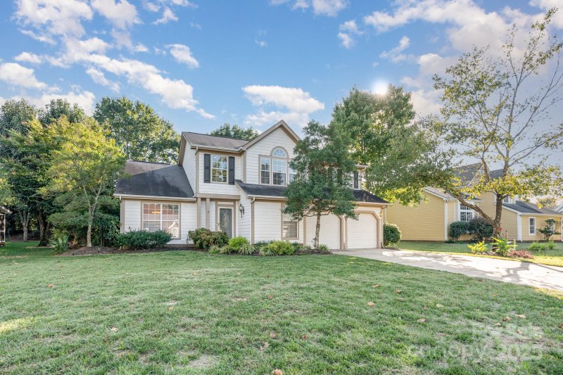 Property image 2 of 14406 Gadwall Court in Wing Pointe, Charlotte, NC 28273
