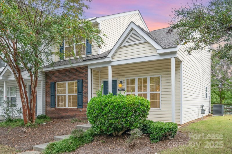 Property image 3 of 16849 Greenlawn Hills Court in Old Stone Crossing, Charlotte, NC 28213