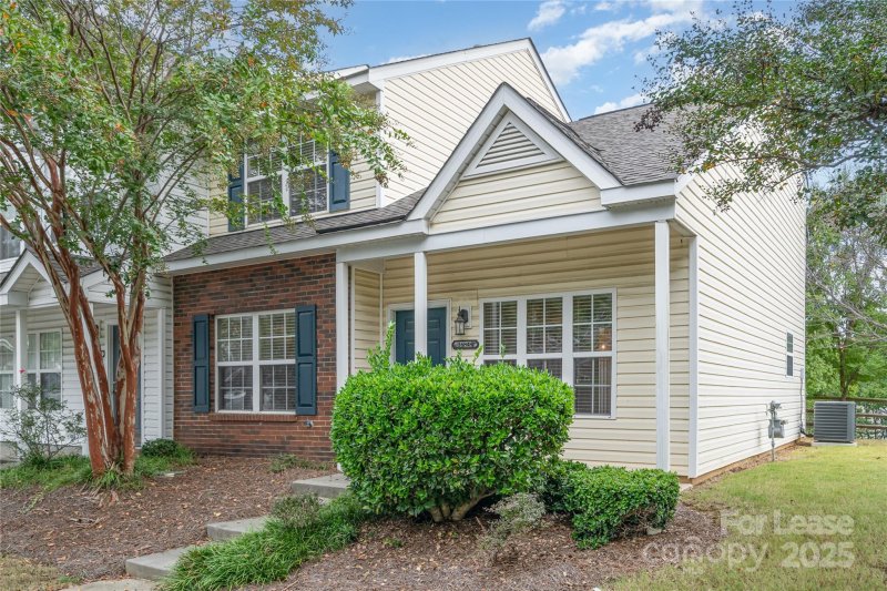 Property image 4 of 16849 Greenlawn Hills Court in Old Stone Crossing, Charlotte, NC 28213