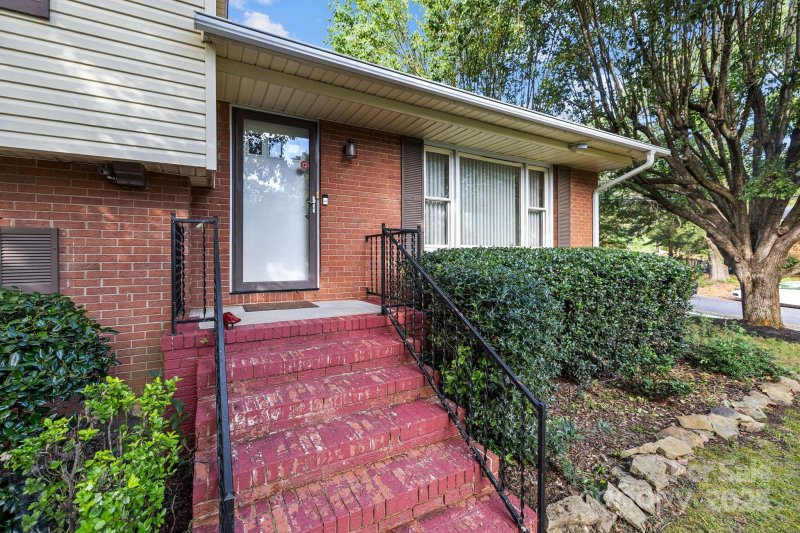 Property image 2 at 7300 Starvalley Drive, Charlotte, NC 28210