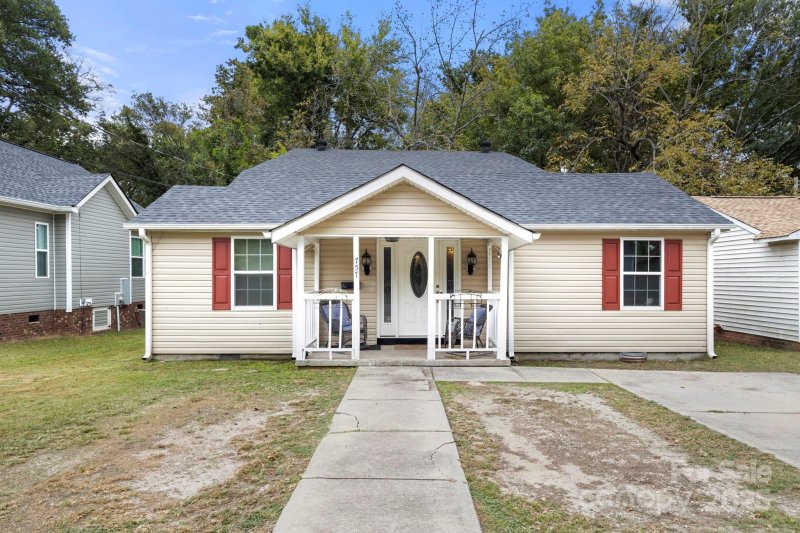 Woodland Park, Rock Hill Community