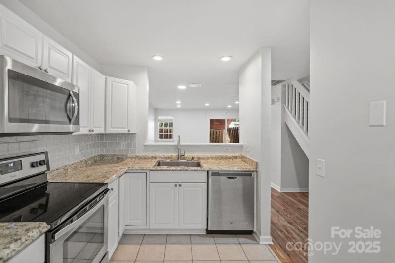 Property image 3 of 15310 Brynfield Drive in Maplecrest, Charlotte, NC 28277