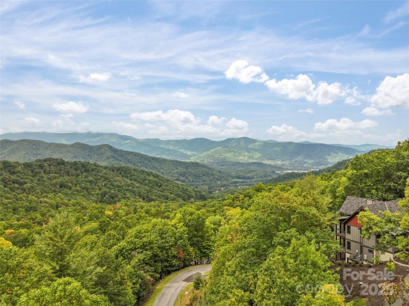 Property image 2 of 621 Macallan Drive in Highland Forest, Waynesville, NC 28786