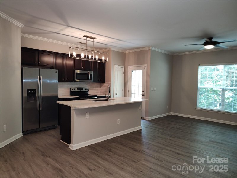 Property image 4 at 4062 Queensbridge Road, Charlotte, NC 28213