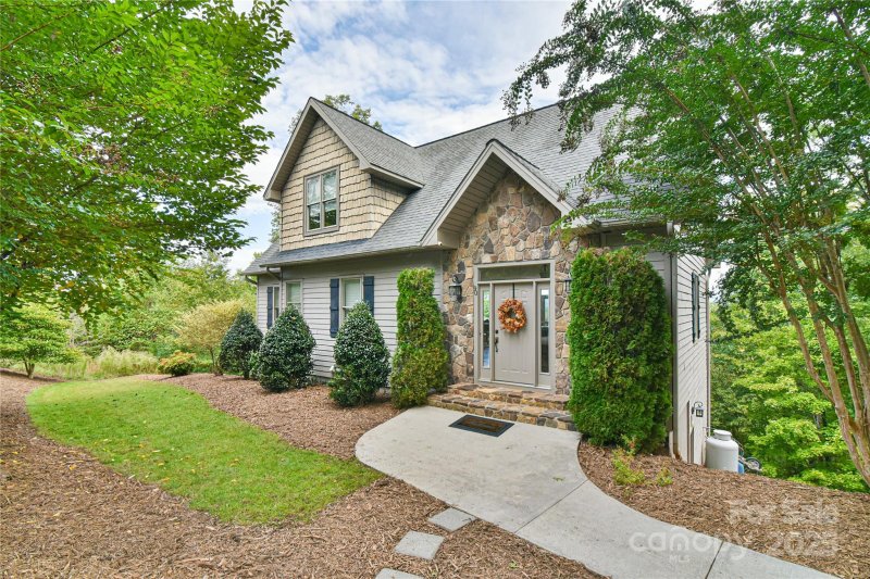 Property image 2 of 90 High Lake Drive in The Arbor at Lake James, Nebo, NC 28761