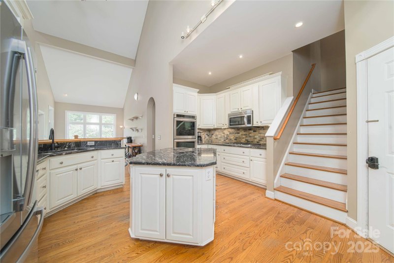 Property image 4 of 38 Par Drive in The Greens, Granite Falls, NC 28630