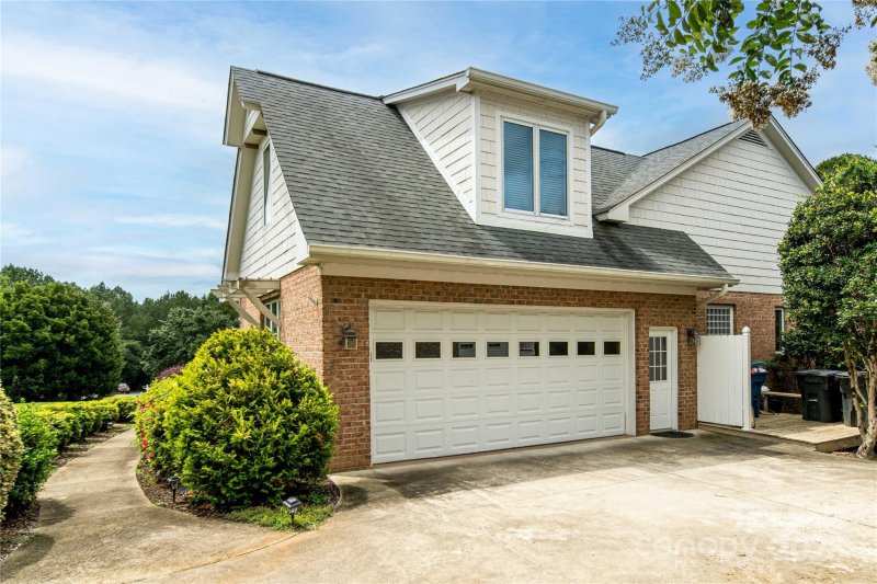 Property image 5 of 38 Par Drive in The Greens, Granite Falls, NC 28630