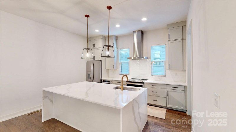 Property image 4 of 4019 Plaza Row Court in Villa Heights, Charlotte, NC 28205