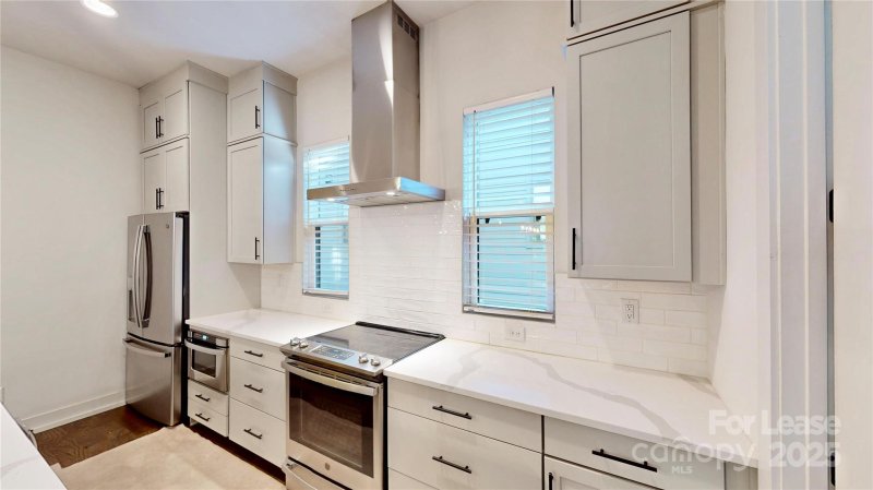 Property image 5 of 4019 Plaza Row Court in Villa Heights, Charlotte, NC 28205