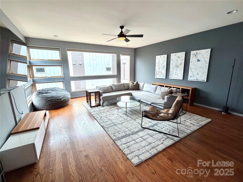 Property image 3 at 305 Mcninch Street, Charlotte, NC 28202