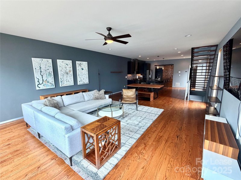 Property image 4 at 305 Mcninch Street, Charlotte, NC 28202