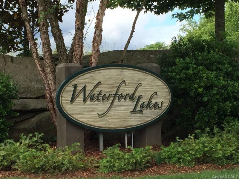 Property image 2 at 65 Lake Vista Dr, Fletcher, NC 28732