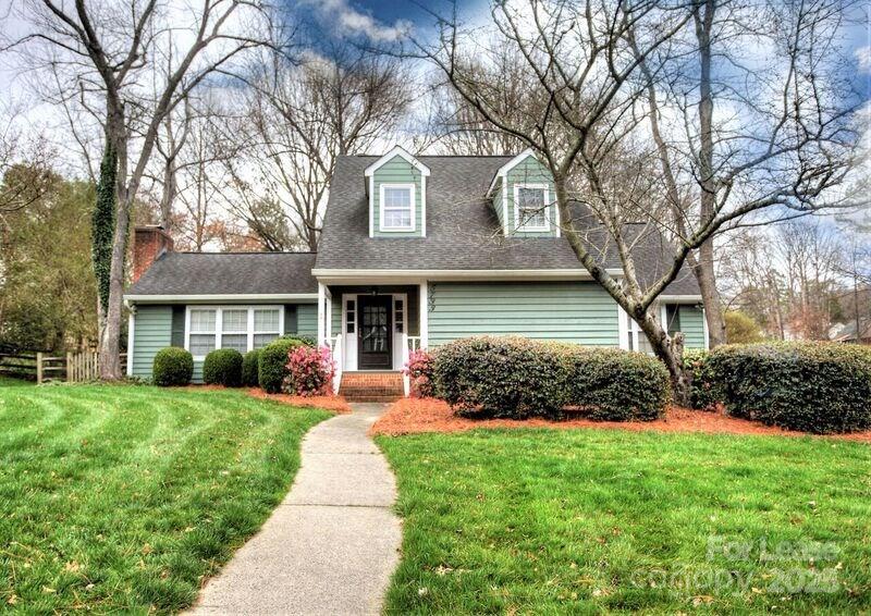 Property image 2 of 5733 Connor Boulevard in Sturnbridge, Charlotte, NC 28226