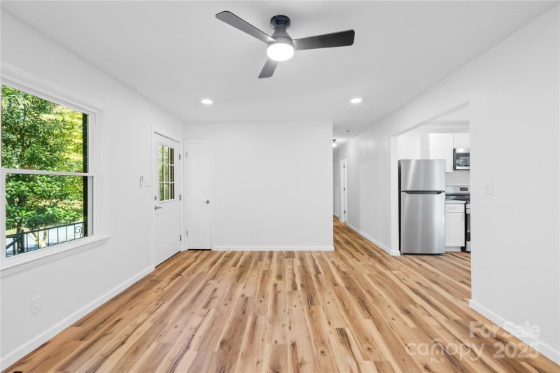 Property image 5 of 1312 Forest Park Drive in Bellevue, Statesville, NC 28677