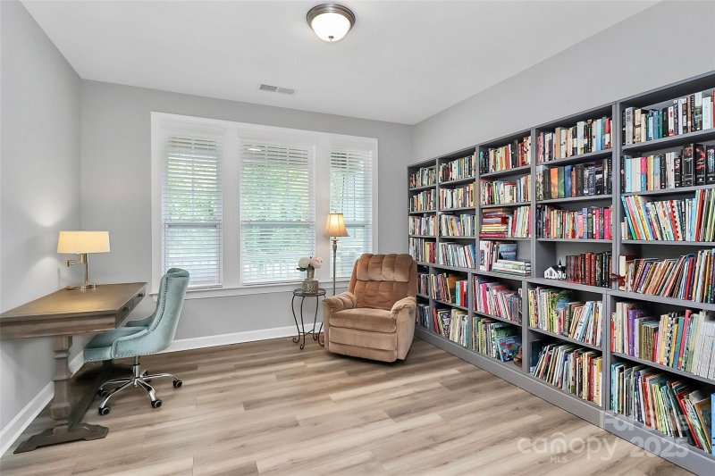 Property image 4 of 2740 Berkhamstead Circle in Castlebrooke, Concord, NC 28027