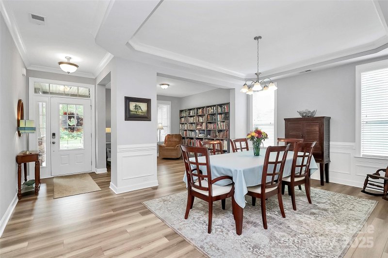 Property image 5 of 2740 Berkhamstead Circle in Castlebrooke, Concord, NC 28027