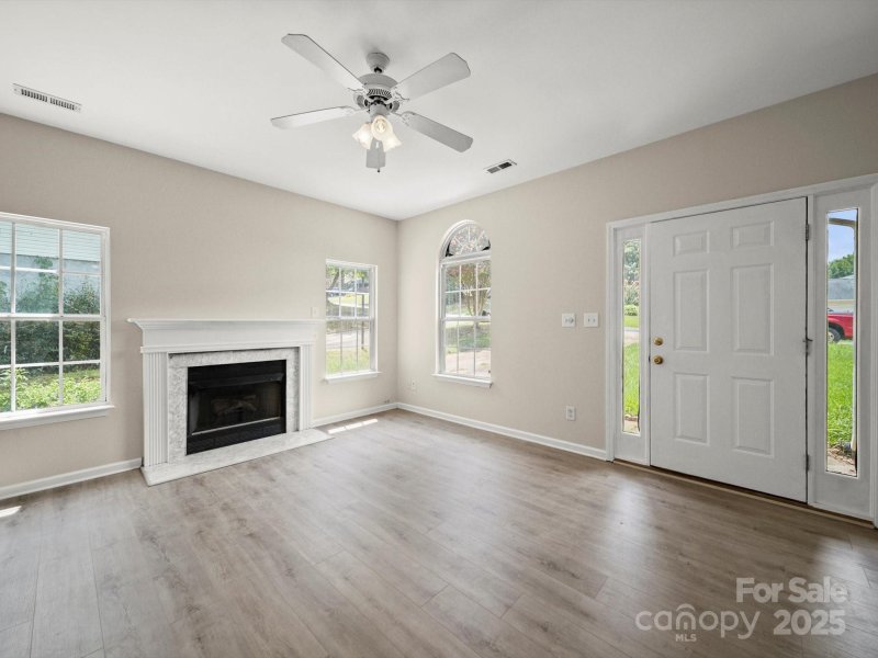 Property image 3 of 1331 Copper Creek Lane in Park Ridge, Fort Mill, SC 29715