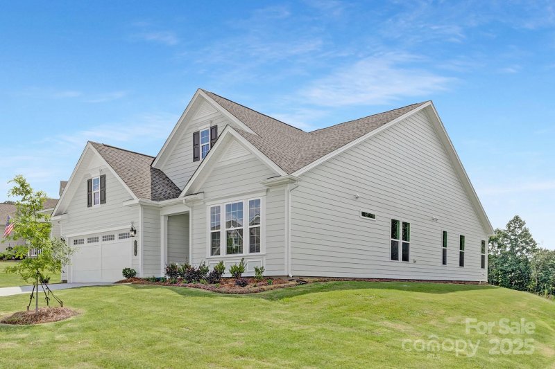 Property image 3 of 1074 Wylie Falls Lane in Handsmill on Lake Wylie, York, SC 29745