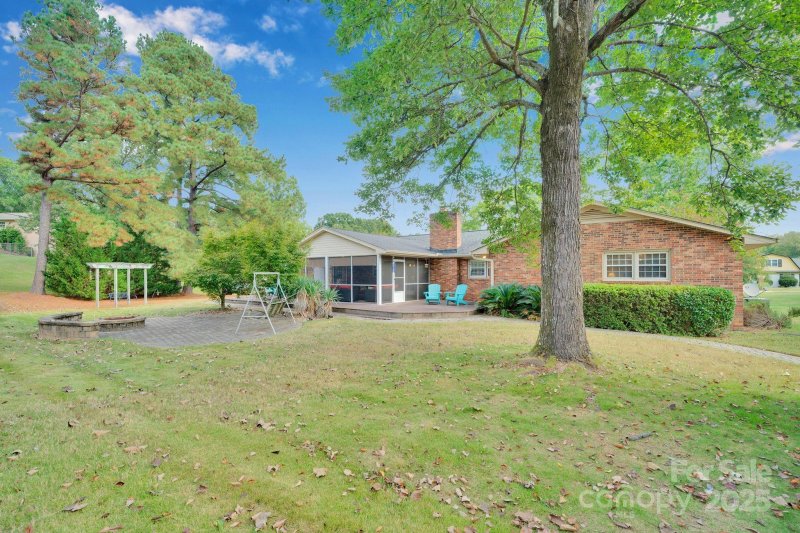 Property image 5 of 1015 Belmar Lane in Monterey Hills, Rock Hill, SC 29732