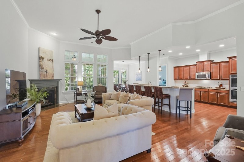 Property image 2 of 6412 Myston Lane in Beckett, Huntersville, NC 28078