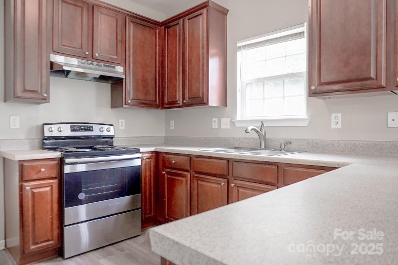 Property image 4 of 740 Jones Branch Drive in Jones Branch, Fort Mill, SC 29715