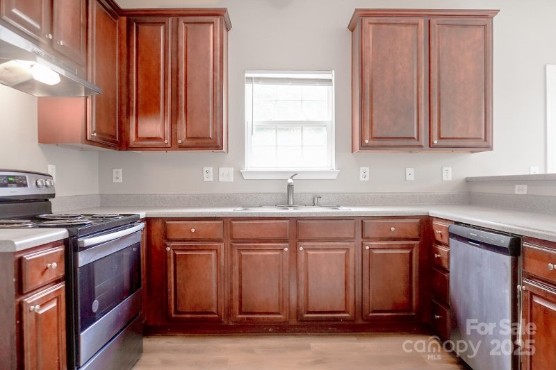 Property image 5 of 740 Jones Branch Drive in Jones Branch, Fort Mill, SC 29715