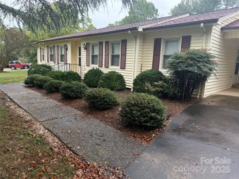 Property image 4 of 343 Hillsboro Road in Hillsborough, Taylorsville, NC 28681