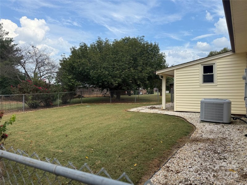 Property image 5 of 343 Hillsboro Road in Hillsborough, Taylorsville, NC 28681